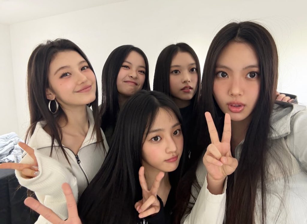 Hyein tweet media