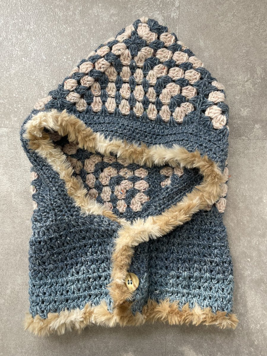 2/11月曜日、 <a href="/kotobldg/">西荻の“ことビル”</a> 西荻のことカフェでの癒しのモチーフ編みワークショップ、11時から開店です🫶
今日は予約不要のふらりDay😊
キットも色々ご用意していまーす😘

#西荻窪 #西荻窪カフェ #編み物 #かぎ針編み #モチーフ編み #ワークショップ