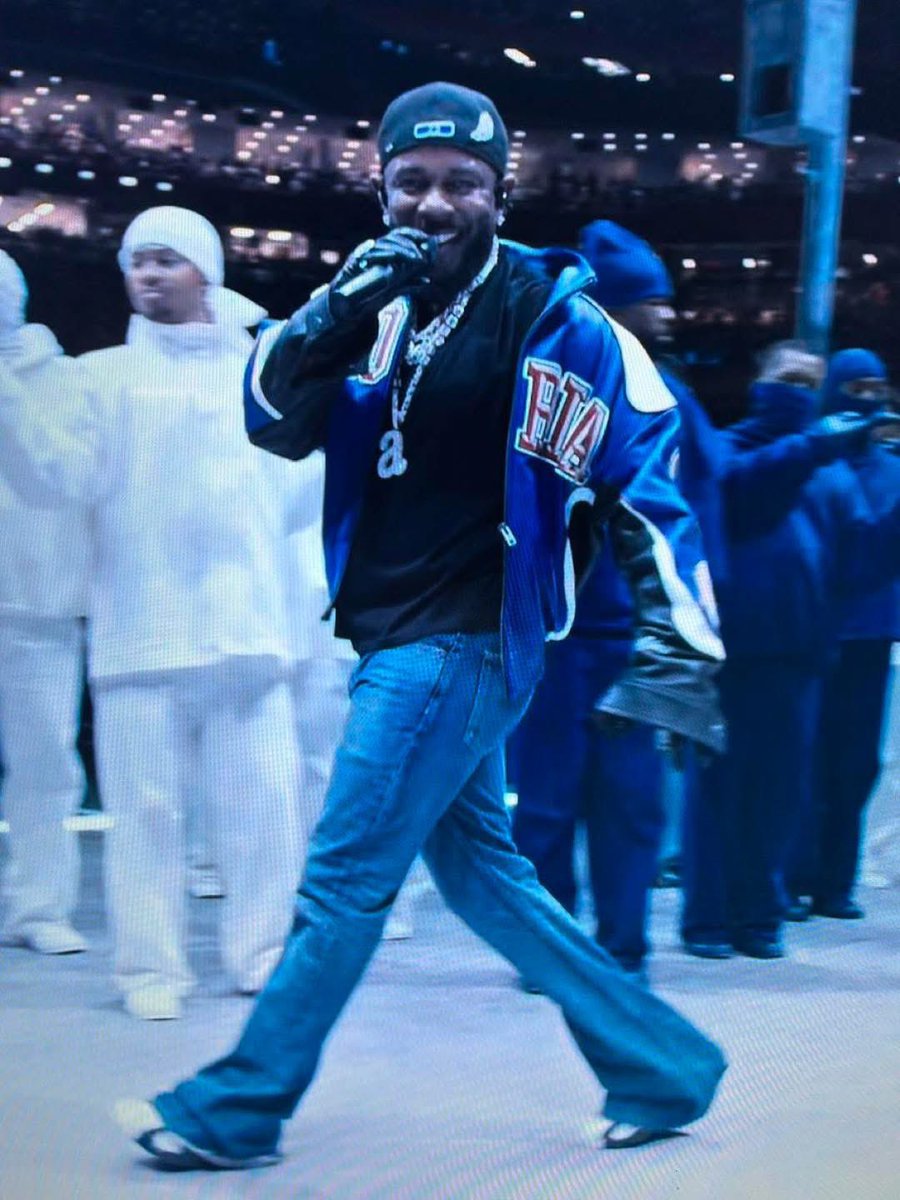 chubbypretty600's tweet image. “SAY DRAKE” #SuperBowl #KendrickBowl