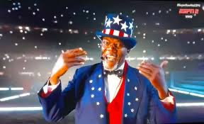 JessedHagopian's tweet photo. Having the whole #HalftimeShow be about “Uncle Sam” talking mess to #KendrickLamar, and Kendrick’s performance all about talking back to the government was an important statement ✊🏾

He put Black culture squarely in opposition to the power structure. 
#SuperBowl https://t.co/QnDVufhjLg