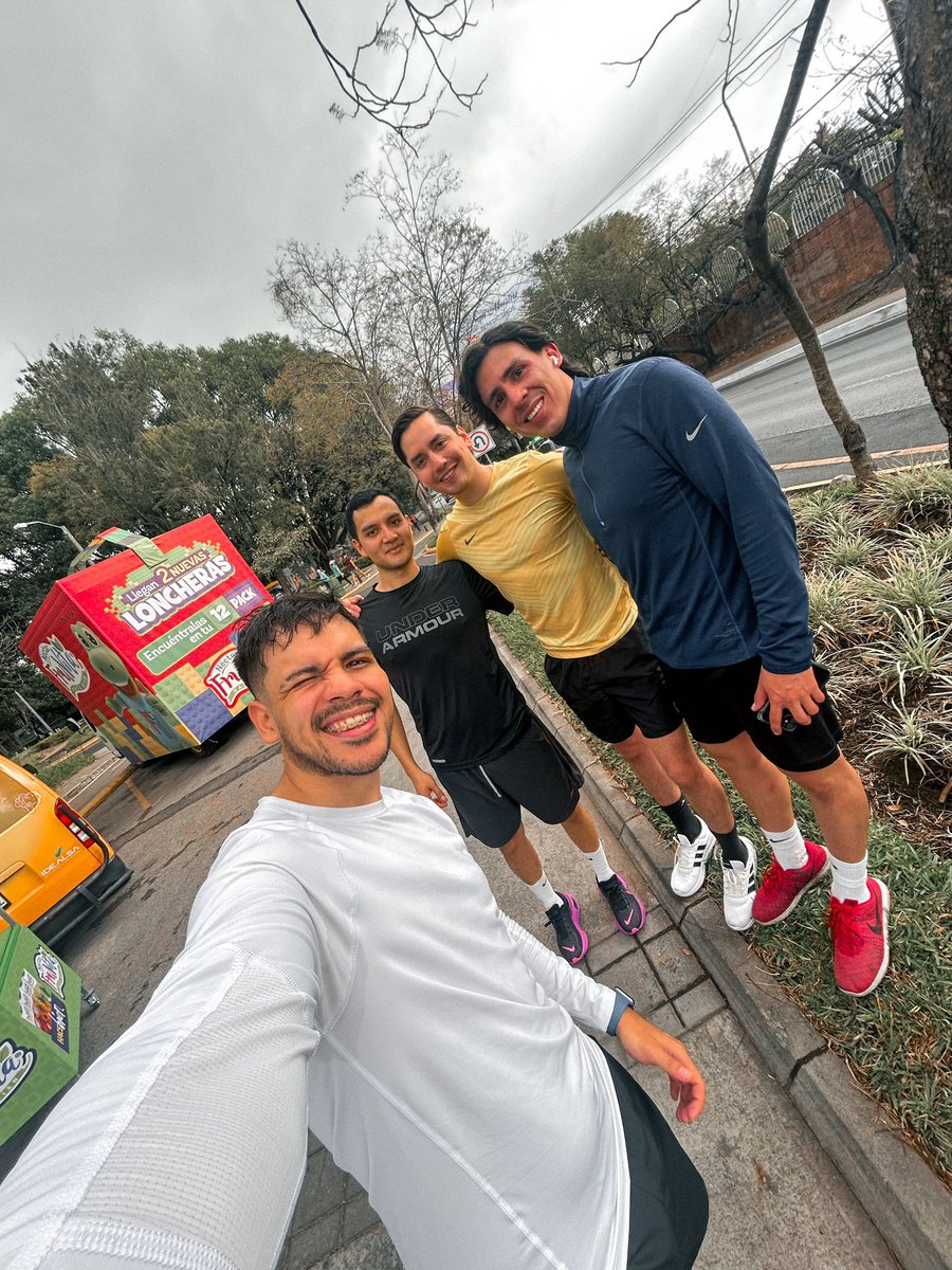 andyesp__'s tweet photo. El mero balance w/ my bros 🤟🏻 https://t.co/ageagteiwz