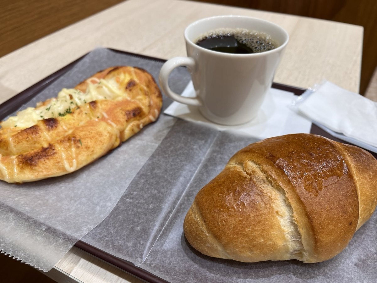 Kinose_kny's tweet photo. 世界らん展に行く前にオザキフラワーパークへ！
今日はビカクシダがメインだから、何も買わないつもりだったけど、ついひとつ買っちゃった💦(しかもビカクじゃない)
上手く撮れなかったから後で撮り直し🌿
お昼食べて、らん展に行くぞ！楽しみ！ https://t.co/w7TtvpSolq