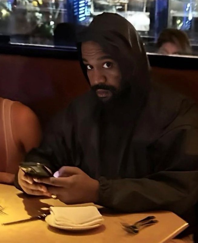 <a href="/kanyewest/">ye</a> Travis rn