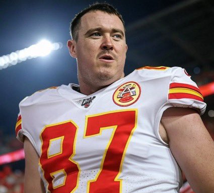 IcyVert's tweet photo. Travis Kelce with a 3 peat on the line: https://t.co/l4ToMHdnoY