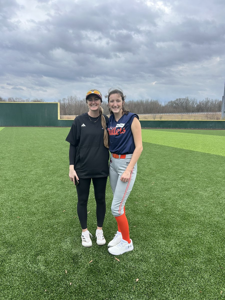 I had the amazing opportunity to go to Freed Hardeman University this past weekend to showcase my skills and learn more about the program. Thank you to <a href="/Coach_ToddH/">Todd Humphry</a> and <a href="/k_lank12/">Kaitlynn Lankford</a> for hosting this camp!
<a href="/BulletsAlbright/">EC Bullets - Albright</a> <a href="/FHUsoftball_/">FHU Softball</a>