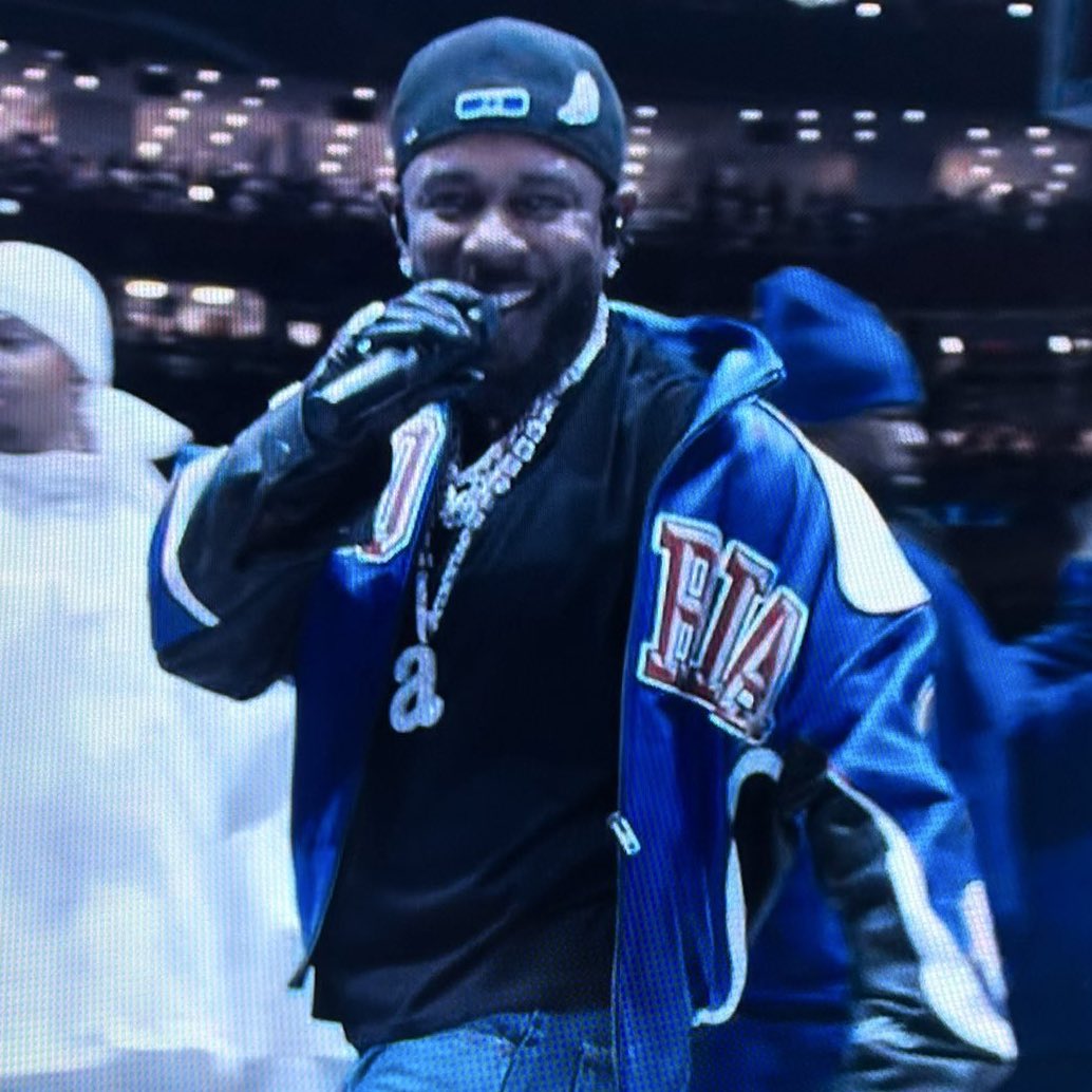 kyber_kat's tweet image. this is the expression thrawn had to endure on ezra’s smug ass face the entire trip to peridea