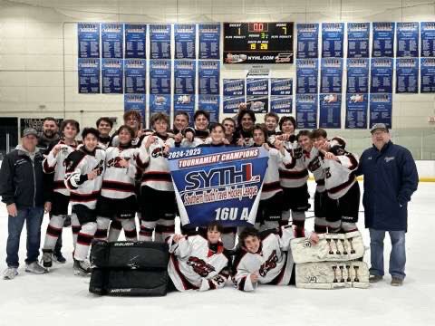 Pippi_Clark's tweet photo. Nate (@Nate_K_Clark) &amp; Columbia Cyclones are the 16UAA SYTHL regular season Champions &amp; now the 2024/25 SYTHL Tournament Champions.

#Hockey #TwitterHockey #HockeyLife https://t.co/v3EVHIsozc