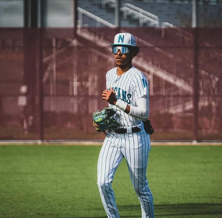 Nunez CC sophomore Dorien Jackson is demolishing the baseball through 13 games

.457 BA
1.065 SLUG
6 HR
26 RBI
16 BAGS 💨 
11 BB/6 K

MLB GMs/D1 coaches looking for speed, plate discipline, power, and defense…look no further than D-Jack
#FlockUp #JUCOPRODUCT