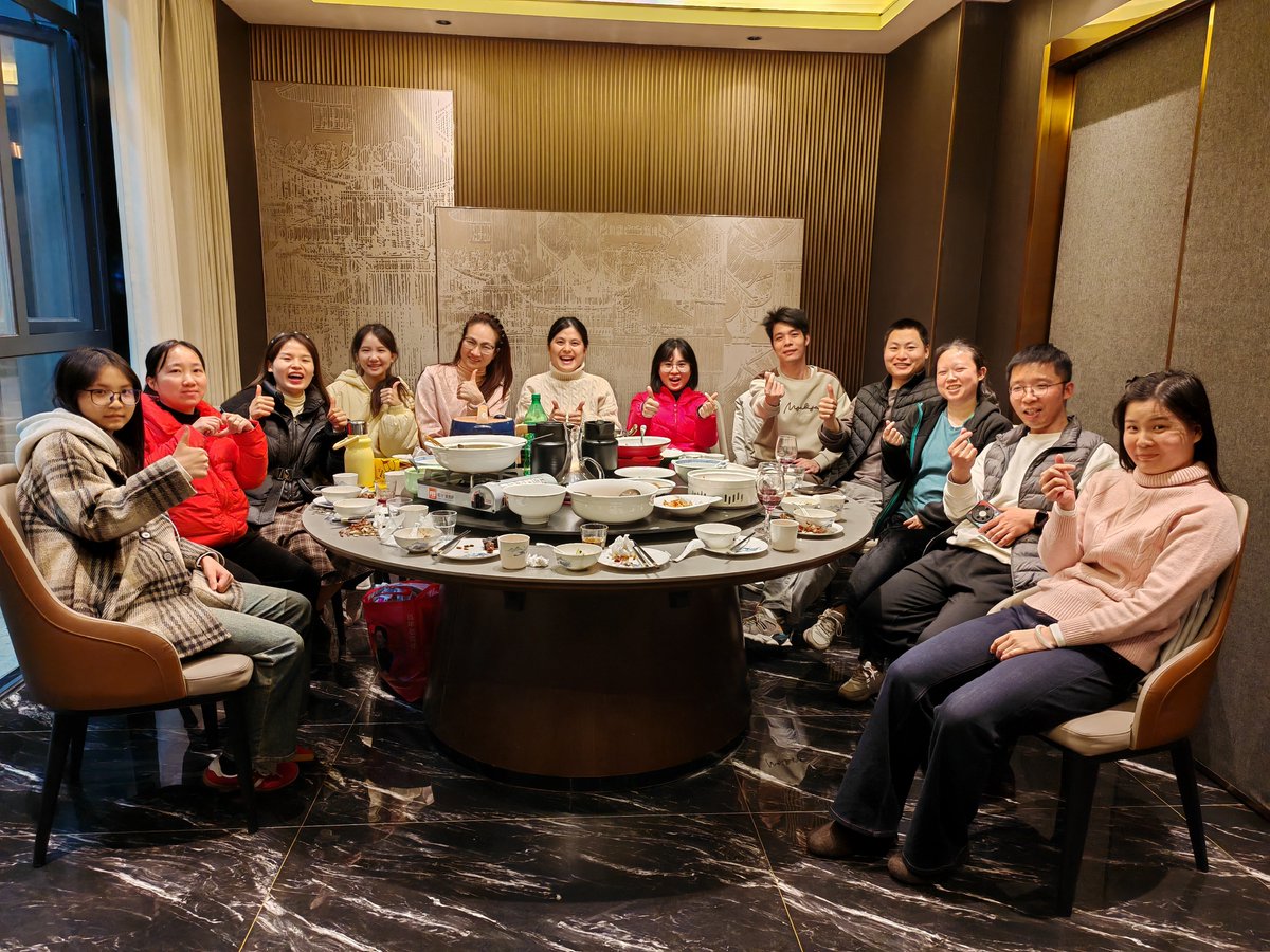 Good food, great laughs, and an even greater team!
This gathering isn't just about the meal—it's about the bond we share. Grateful for every teammate as we chase our dreams together! #Andysomlighting