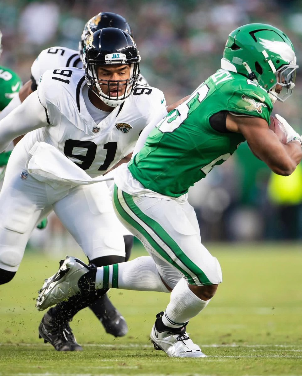 Congrats to <a href="/PGEaglesFB/">Pleasant Grove Eagles Football</a>’s own Arik Armstead for being named the NFL’s Walter Payton Man of the Year!

This is the league's most prestigious honor, recognizing a player's on-field excellence and commitment to positively impacting their community.

#AlwaysAnEagle #NFLManoftheYear