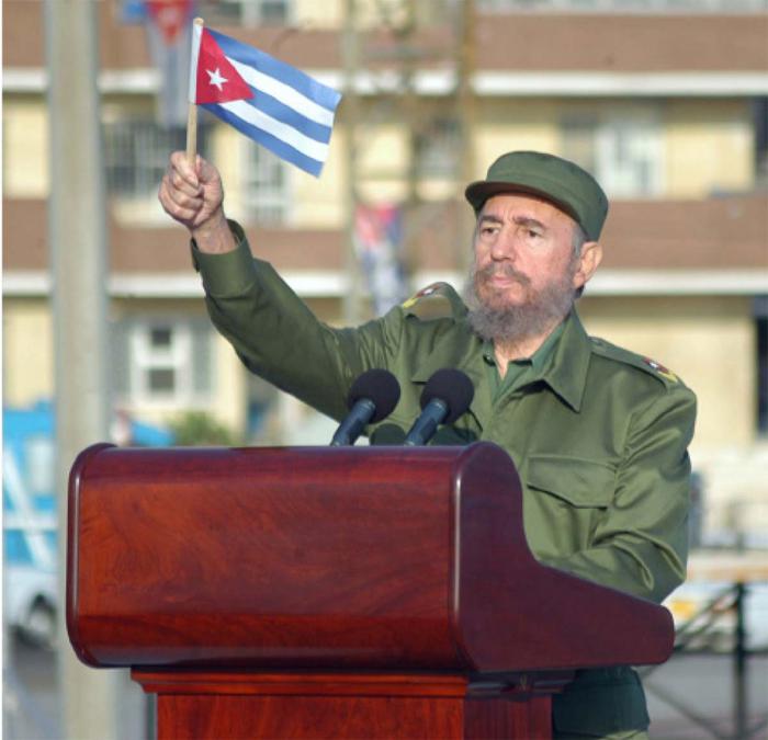 #Fidel cada día más vigente.....'el principio de proteger a todos, de que no quede un ciudadano desamparado en nuestro país, repartiendo lo que tengamos, buscaremos fórmulas para salvar la patria, para salvar la Revolución, para salvar el socialismo'.
#UnidosPorCuba 
#Matanzas