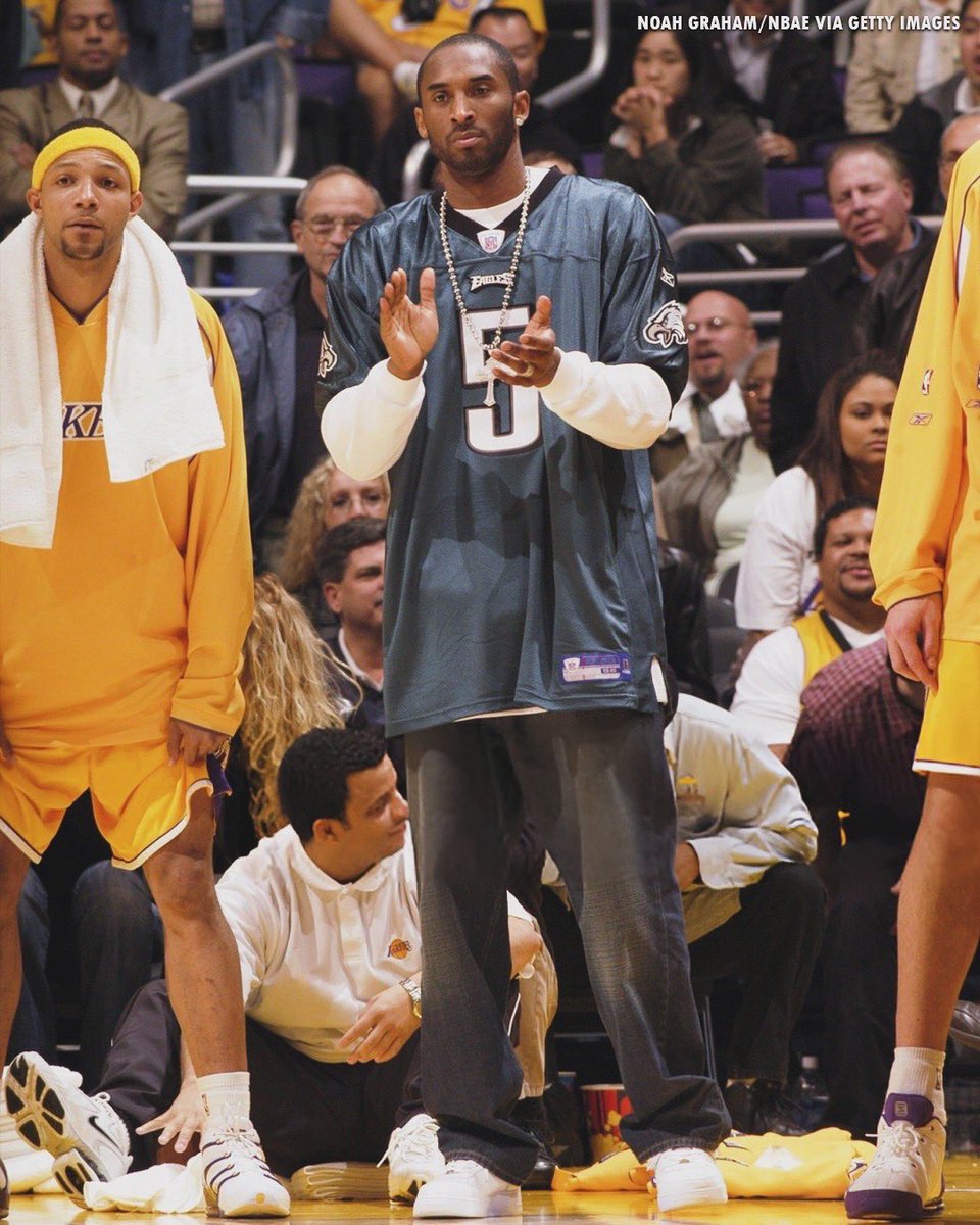 ThrowbackHoops's tweet photo. Kobe x Eagles 🔥 (2005) https://t.co/XGEAVtuFFx