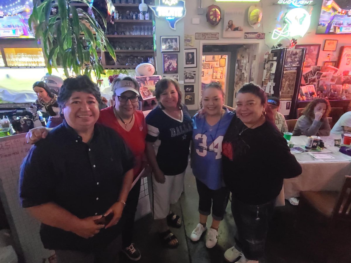 lifen2010's tweet photo. celebrating super bowl with family and friends #irma’s #Htown https://t.co/581R1n6Wnv