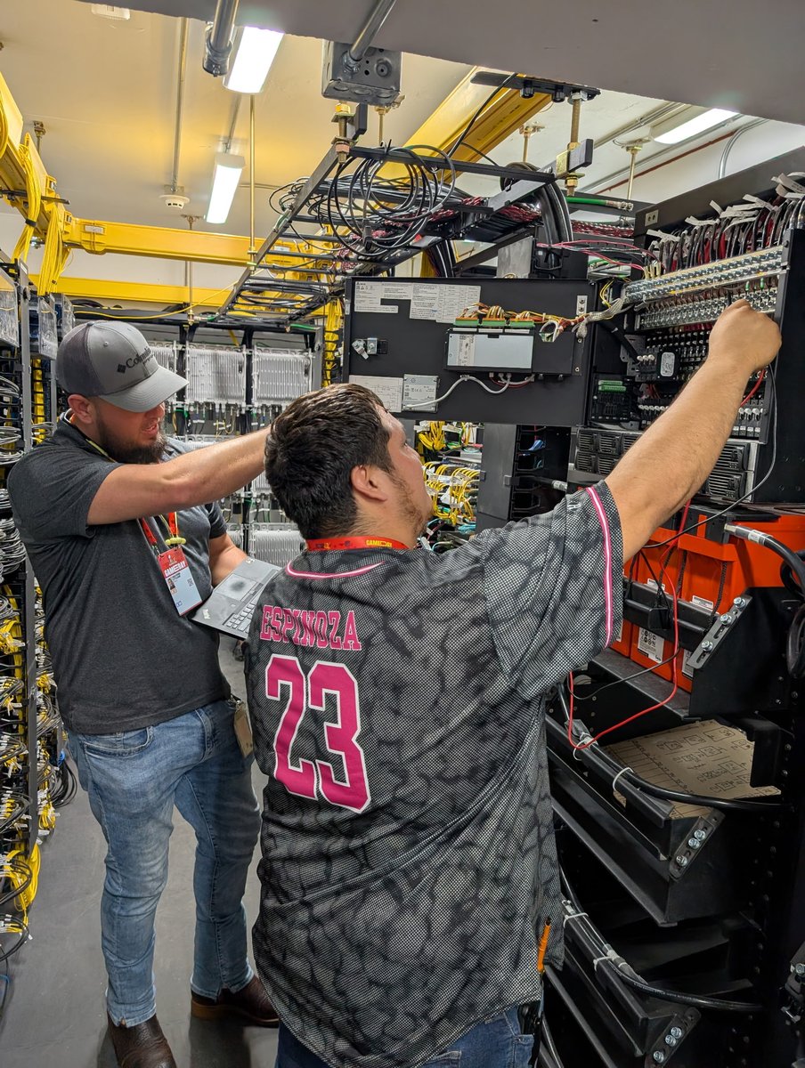 UlfEwaldsson's tweet photo. The @TMobile Technology team never ceases to amaze me! From the prep to the real-time needs, #teammagenta went above and beyond to keep fans, first responders and businesses connected during the country’s biggest live sports event.

🙏to everyone who played a part in serving our https://t.co/VREvzeIMwA
