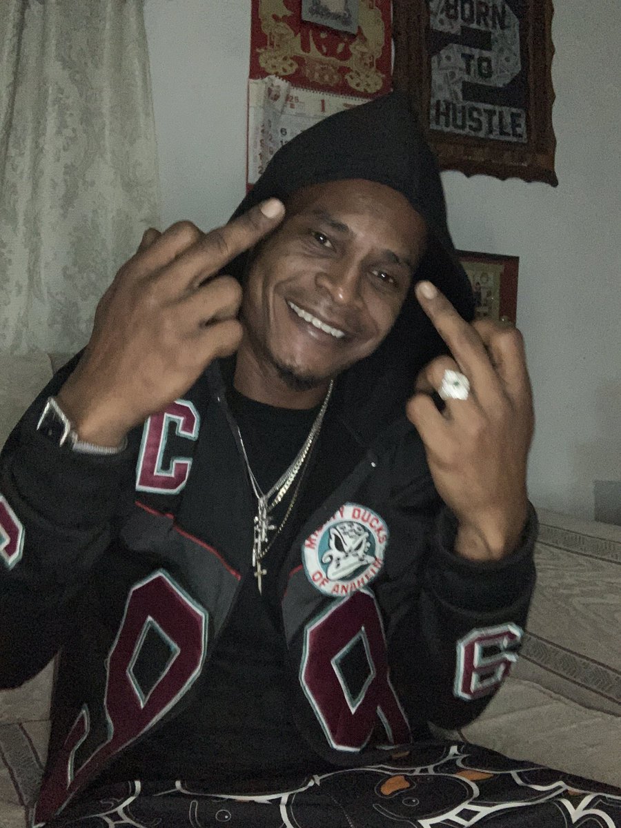 501rellR's tweet image. Who outside