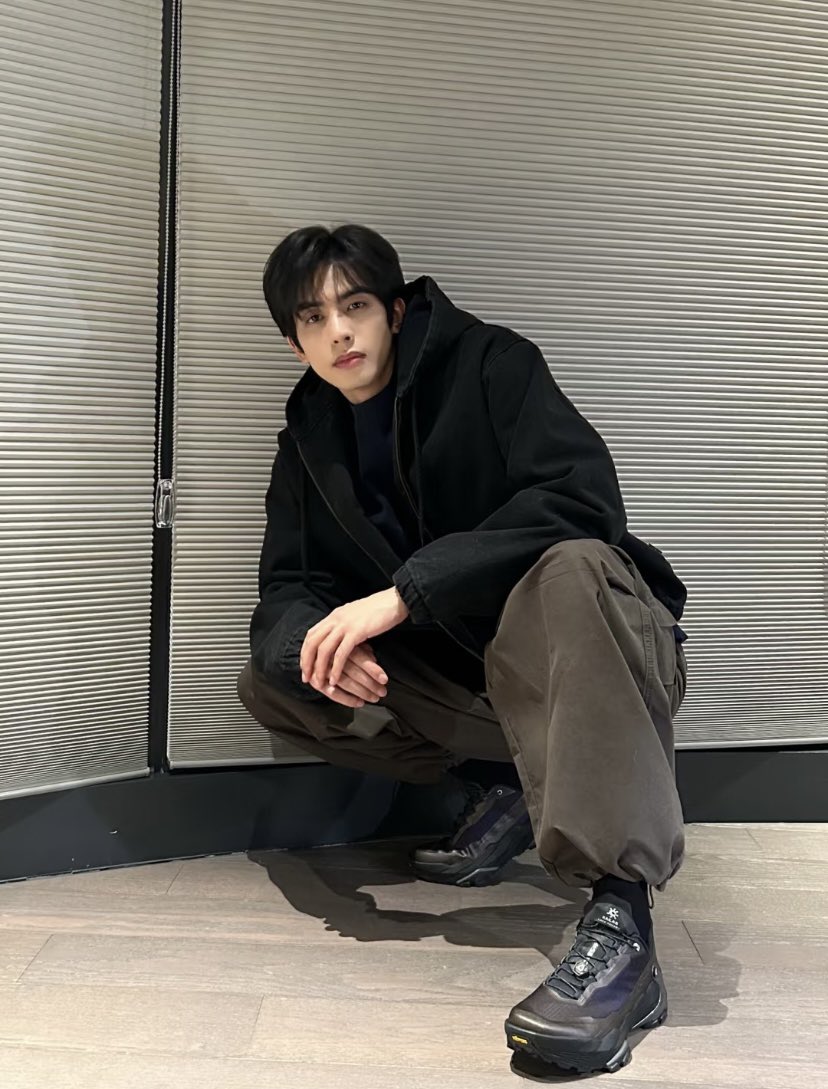 Weilong. tweet media