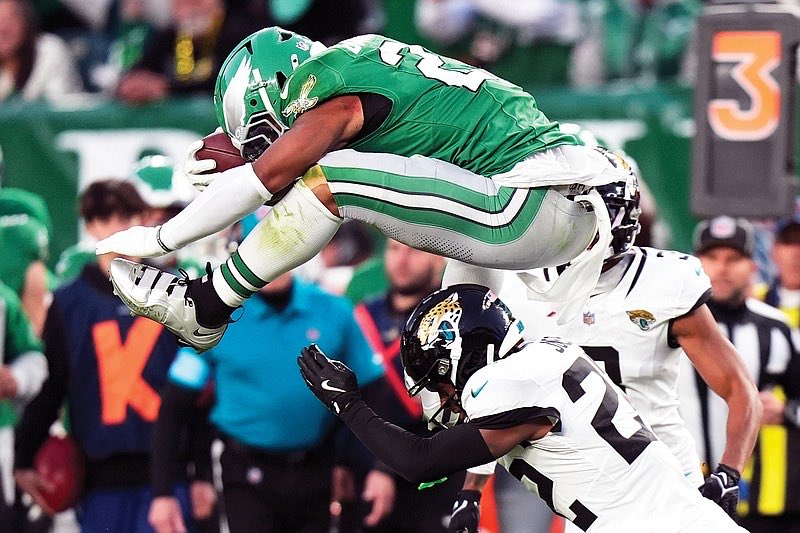 PSURecruitTalk's tweet image. Saquon Barkley Final Season Stats: 

2,504 Rushing Yards 
18 Touchdowns 
Super Bowl Champion 

The Greatest Season by a RB in NFL History.