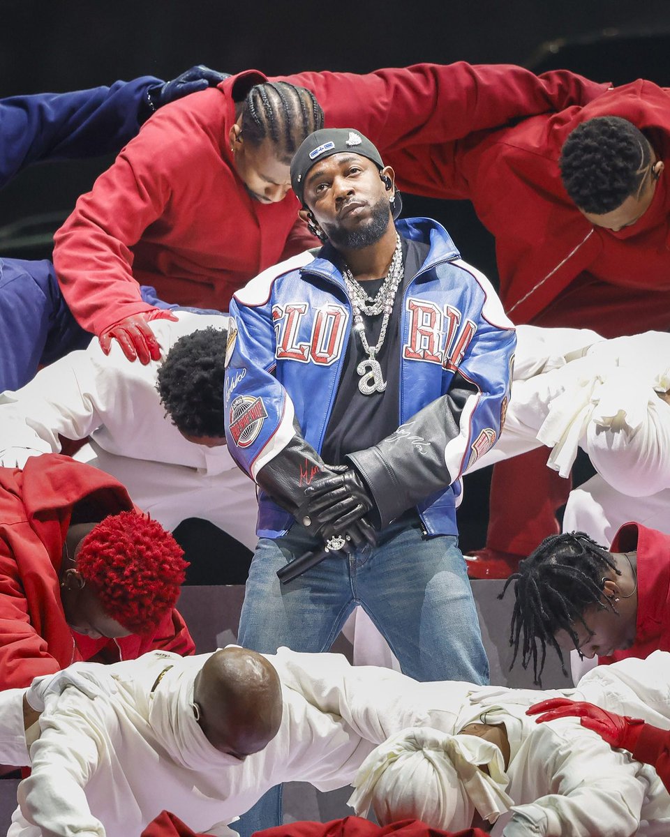 wmag's tweet photo. And those flared jeans Kendrick Lamar wore during his #SuperBowlLIX halftime performance everyone’s talking about— they’re Celine. https://t.co/Dr60IyNABG