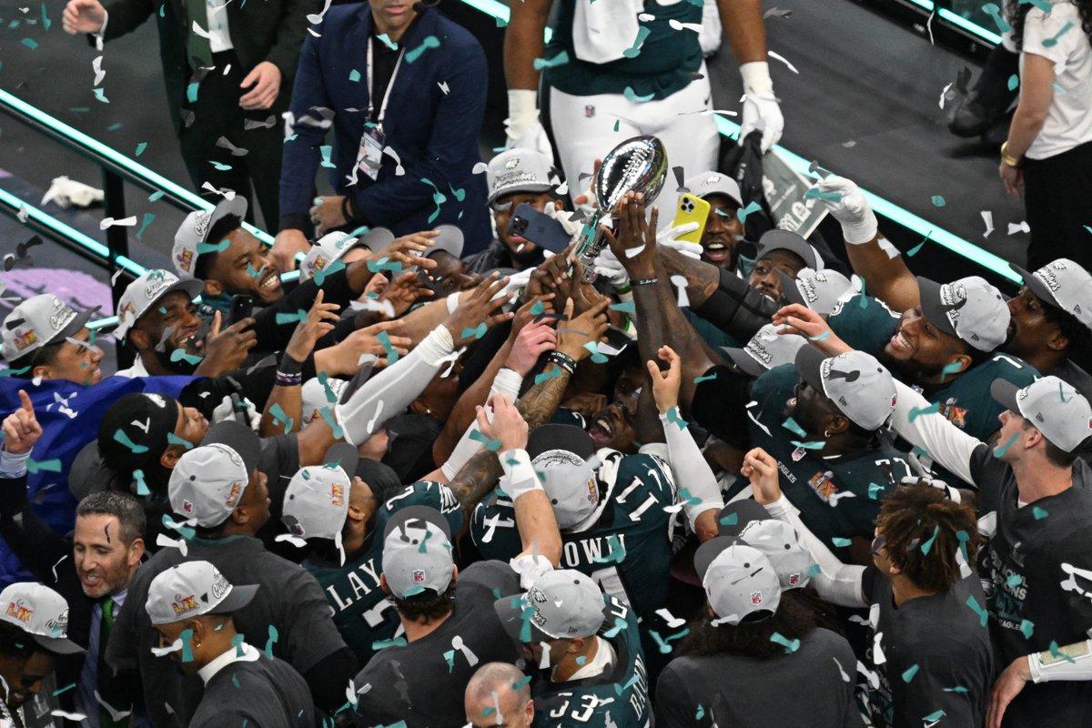 The Eagles began the season 2-2

Here's how they ended it