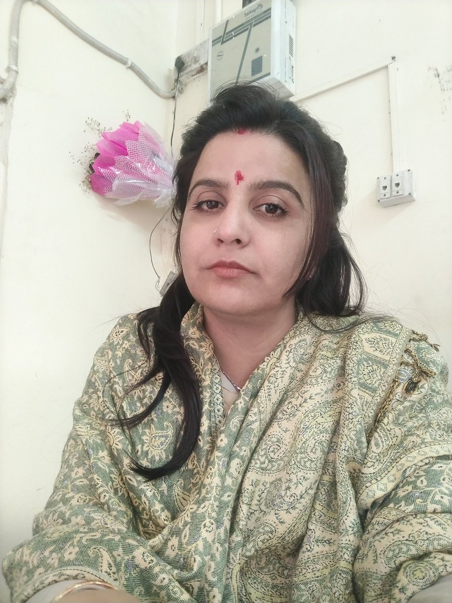 Mamta kumari dhaka (@dhaka1858) on Twitter photo рдЪреБрдк рд░рд╣реВрдВ рддреЛ рд▓реЛрдЧ рдХрд╣рддреЗ рд╣реИрдВ рдЙрджрд╛рд╕реА рдЕрдЪреНрдЫреА рдирд╣реАрдВ, ЁЯШФ
рдЦреБрд▓ рдХреЗ рд╣рдВрд╕ рджреВрдВ рддреЛ рд▓реЛрдЧ рдХрд╣рддреЗ рд╣реИрдВ рдХрд┐ рдЬрд╝реНрдпрд╛рджрд╛ рд╣рдВрд╕реА рдЕрдЪреНрдЫреА рдирд╣реАрдВред ЁЯШЕ
*рдЕрдЬреАрдм рджреБрдирд┐рдпрд╛ рд╣реИ рдпреЗ, рдЬрд╣рд╛рдВ рд╣рд░ рдмрд╛рдд рдкреЗ рд░реЛрдХ рдЯреЛрдХ рд╣реИ, ЁЯд╖тАНтЩВя╕П
рджрд┐рд▓ рдХреА рд╕реБрди рд▓реЛ рдХрднреА, рдХреНрдпреЛрдВрдХрд┐ рдпреЗ рджреБрдирд┐рдпрд╛ рдХрднреА рдЕрдЪреНрдЫреА рдирд╣реАрдВред* тЭдя╕П рдЪреБрдк рд░рд╣реВрдВ рддреЛ рд▓реЛрдЧ рдХрд╣рддреЗ рд╣реИрдВ рдЙрджрд╛рд╕реА рдЕрдЪреНрдЫреА рдирд╣реАрдВ, ЁЯШФ
рдЦреБрд▓ рдХреЗ рд╣рдВрд╕ рджреВрдВ рддреЛ рд▓реЛрдЧ рдХрд╣рддреЗ рд╣реИрдВ рдХрд┐ рдЬрд╝реНрдпрд╛рджрд╛ рд╣рдВрд╕реА рдЕрдЪреНрдЫреА рдирд╣реАрдВред ЁЯШЕ
*рдЕрдЬреАрдм рджреБрдирд┐рдпрд╛ рд╣реИ рдпреЗ, рдЬрд╣рд╛рдВ рд╣рд░ рдмрд╛рдд рдкреЗ рд░реЛрдХ рдЯреЛрдХ рд╣реИ, ЁЯд╖тАНтЩВя╕П
рджрд┐рд▓ рдХреА рд╕реБрди рд▓реЛ рдХрднреА, рдХреНрдпреЛрдВрдХрд┐ рдпреЗ рджреБрдирд┐рдпрд╛ рдХрднреА рдЕрдЪреНрдЫреА рдирд╣реАрдВред* тЭдя╕П