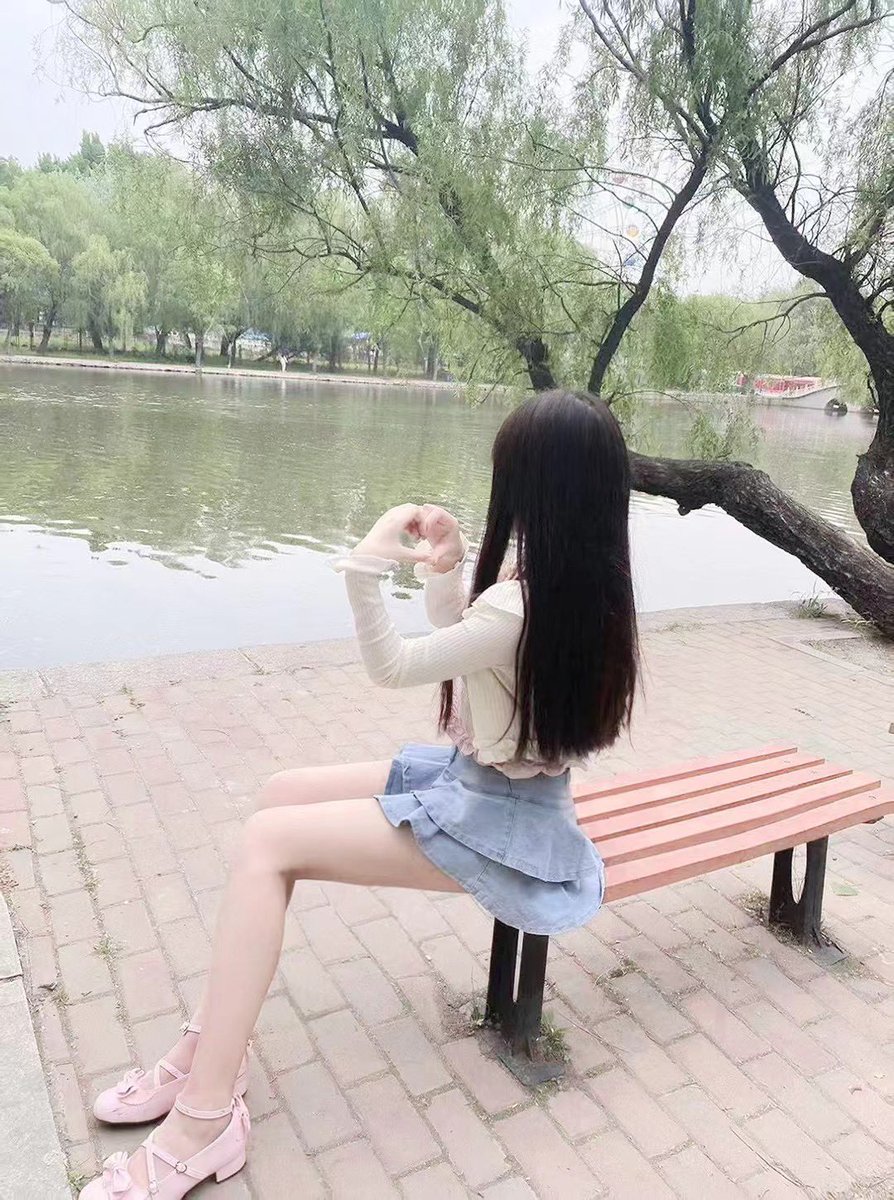 Shared1983839's tweet photo. 夏天的照片都翻出来了！ https://t.co/8T6EVfSHzj