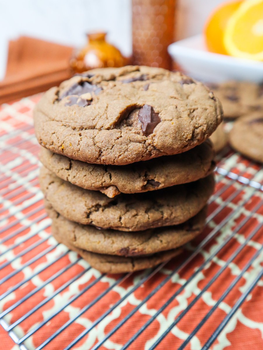 New Recipe: Vegan Dark Chocolate Orange Cookies!
#veganrecipes fragrantvanilla.com/vegan-dark-cho…