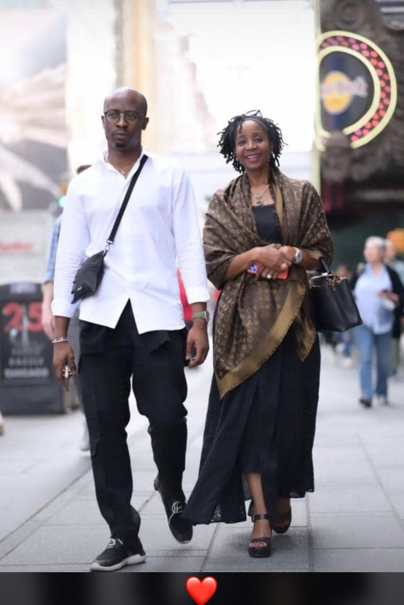 #ClaudineMoore (@claudinemoore) on Twitter photo I could not let the day pass without paying tribute to <a href="/HerbertOWigwe/">Herbert Wigwe, C.F.R</a> who died alongside his wife Doreen & son Chizi a year ago today.💔
Such a shocking & devastating loss. Still so so sad. 😢🙏🏿
May his soul continue to rest in everlasting peace. 🙏🏿 #RememberingHerbertWigwe I could not let the day pass without paying tribute to <a href="/HerbertOWigwe/">Herbert Wigwe, C.F.R</a> who died alongside his wife Doreen & son Chizi a year ago today.💔
Such a shocking & devastating loss. Still so so sad. 😢🙏🏿
May his soul continue to rest in everlasting peace. 🙏🏿 #RememberingHerbertWigwe