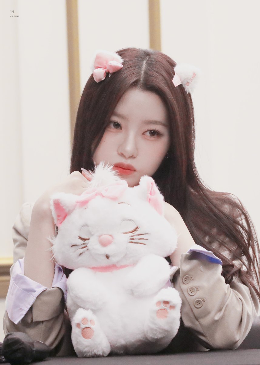 240622 사운드웨이브
🐱❤️

#CSR #첫사랑 #DUNA #두나