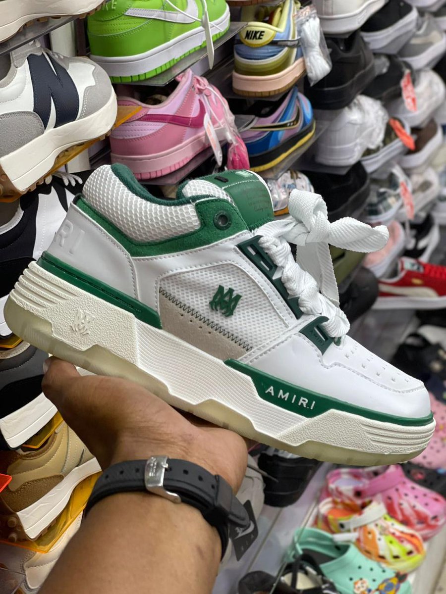 ProsperTabwa's tweet photo. Amiri Sneakers 
$55
Info contact 0733967738 https://t.co/N2Ti99gbPj