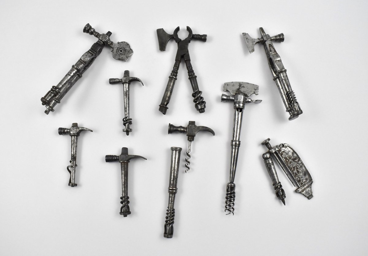 Exciting News for Wine Enthusiasts
The Old Corkscrew is showing a collection of antique corkscrews at the SAADA Fair (Feb 14–16). Featuring rare pieces from Bertrand Giulian’s collection, as documented in his book. A chance to own a piece of history!