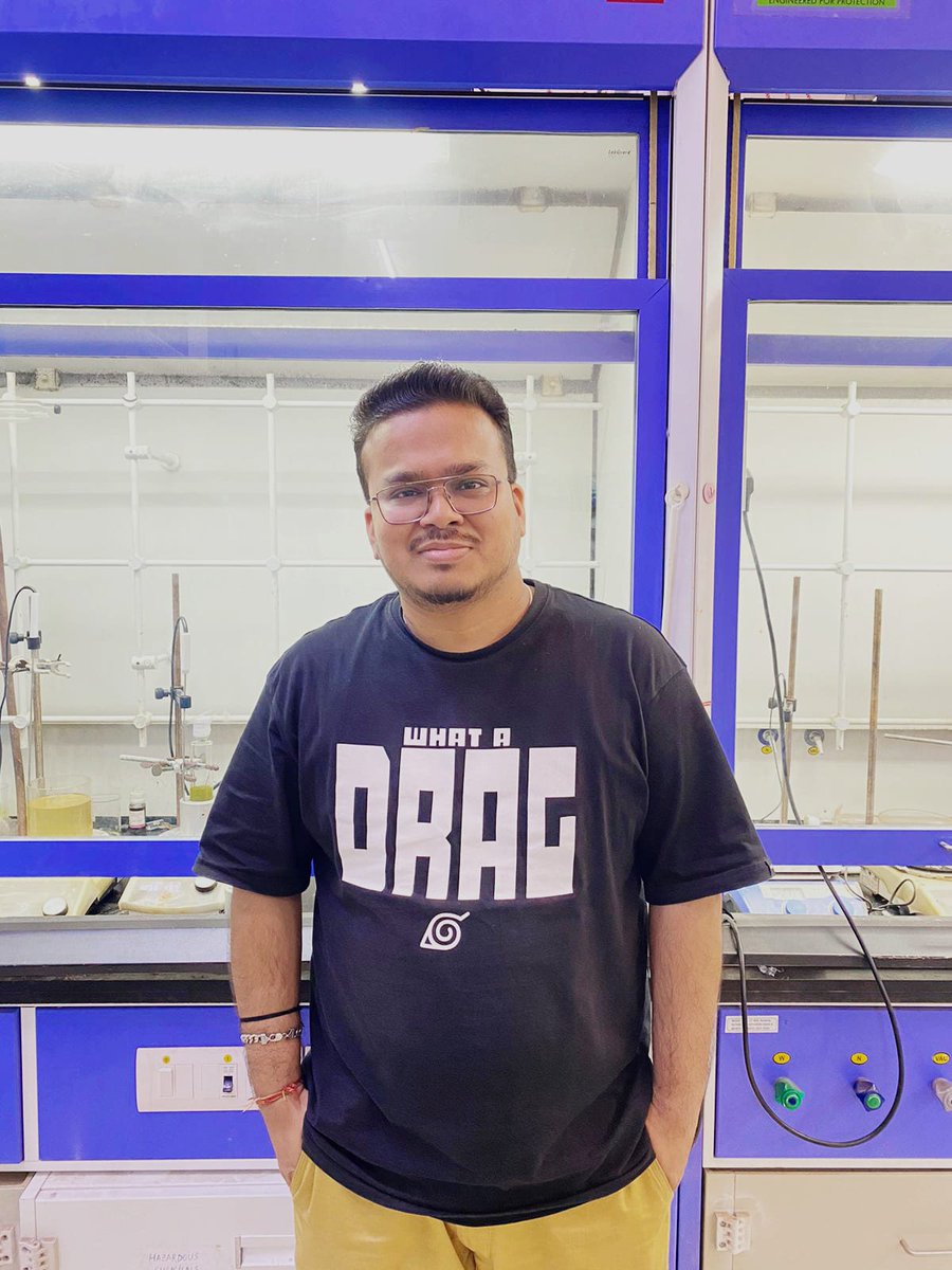Rajamalligandee's tweet photo. The group welcomes Dr. Sabyasachi Maity, new Postdoctoral Fellow 🎉He will be working on Efficient metal free TADF emitters and their OLED device fabrication 🧑🔬#PostdocLife #NewBeginnings #profm #research https://t.co/BSz9MGxNPb