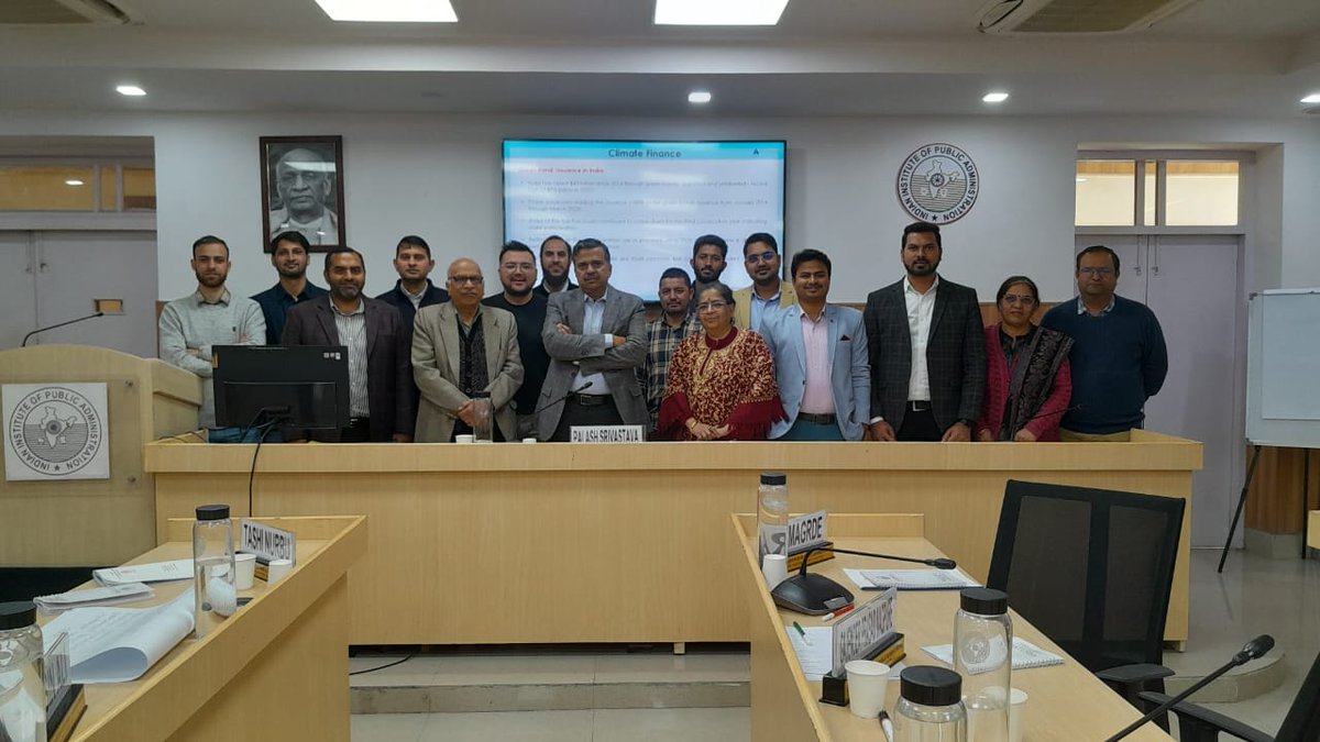 IIFCLProjects's tweet image. CEO, IIFCL Projects, Shri @sripalash interacted on 7th February during the one-week IIPA program (3rd to 7th February 2025) on Urban Development: Status, Issues, and Strategies, attended by urban functionaries from Ladakh, J&amp;amp;K, Chandigarh, Haryana, Madhya Pradesh, and Delhi.
