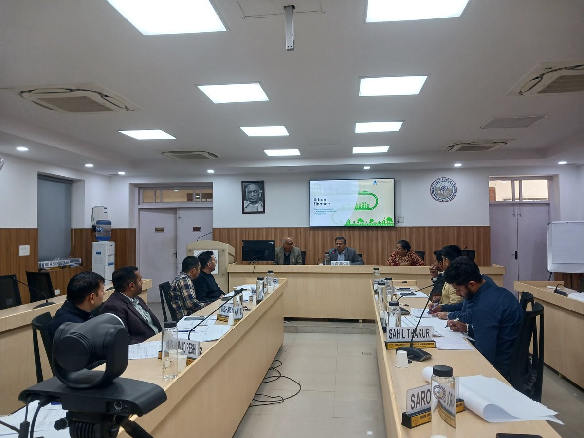 IIFCLProjects's tweet image. CEO, IIFCL Projects, Shri @sripalash interacted on 7th February during the one-week IIPA program (3rd to 7th February 2025) on Urban Development: Status, Issues, and Strategies, attended by urban functionaries from Ladakh, J&amp;amp;K, Chandigarh, Haryana, Madhya Pradesh, and Delhi.