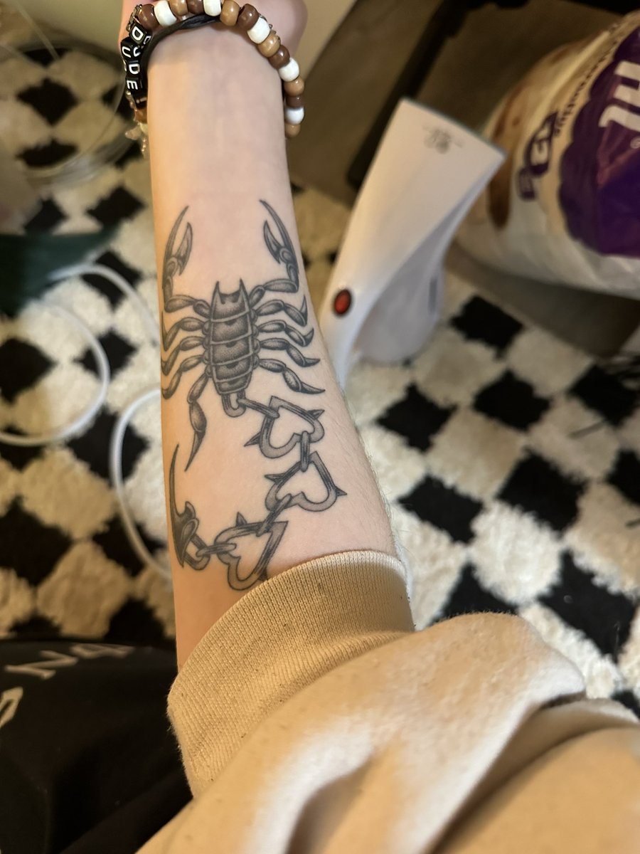 <a href="/charizardkill/">charizardkiller</a> yes! heart chain links :)