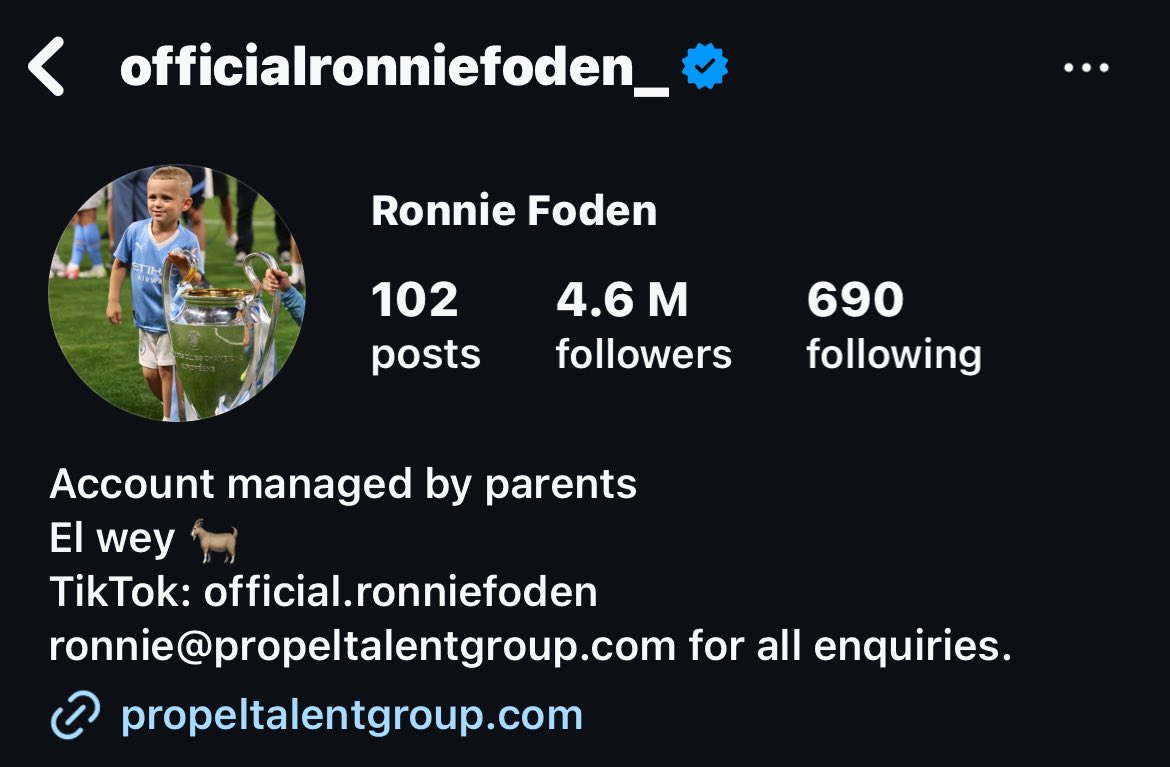 moet_rg's tweet image. El Wey is bigger