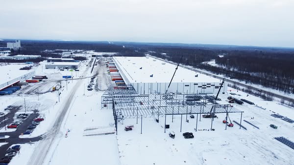 StructureMarlow's tweet image. Le projet 𝗖𝗮𝗻𝗮𝗰 avance à un rythme impressionnant ! Avec plus de 650 000 pi2 au total, c’est un chantier majeur qui mobilise 𝗽𝗹𝘂𝘀 𝗱𝗲 𝟮𝟬 𝗺𝗼𝗻𝘁𝗲𝘂𝗿𝘀 𝗱’𝗮𝗰𝗶𝗲𝗿 𝗲𝗻 𝘀𝗶𝗺𝘂𝗹𝘁𝗮𝗻𝗲́.