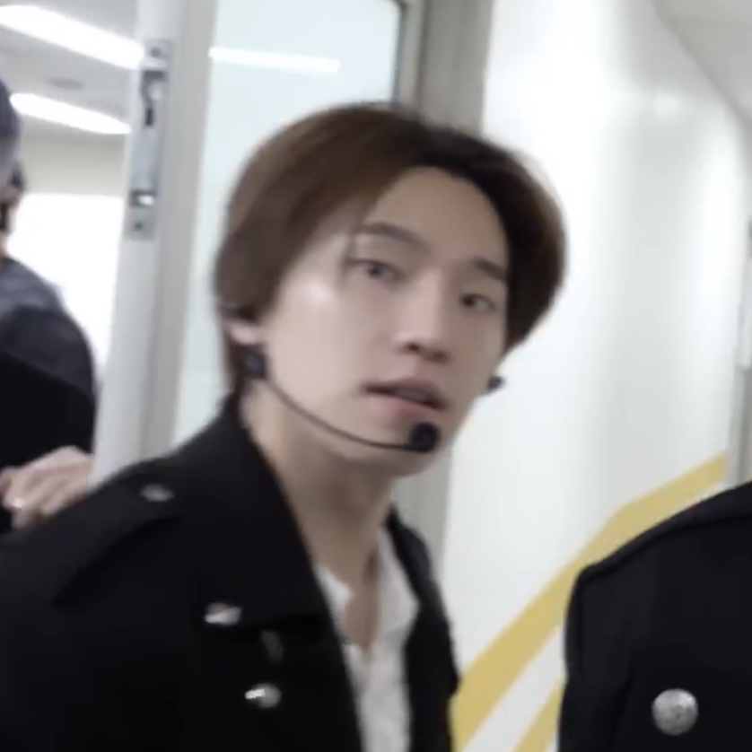 물을 부으세요
커집니다