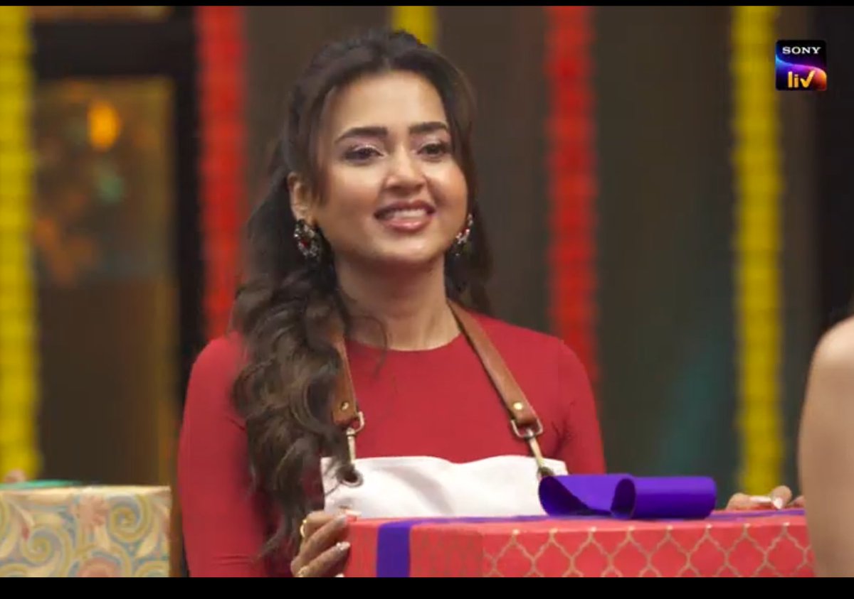 Meri lady ghajani ❤️😍
Tejuuu cutie 🥰 

#CelebrityMasterChefs 
#TejasswiPrakash #TejRan