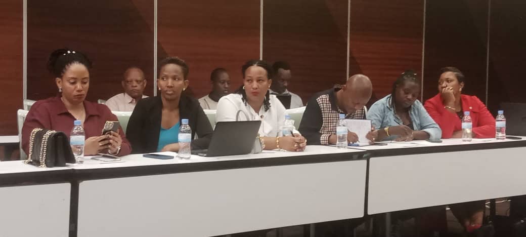 CrossBorderTrad's tweet photo. Happening, in Kigali a 2 days’ workshop aimed at equipping Women small-scale cross border traders  with the necessary skills to participate more effectively in regional commerce. Opening remarks by Manzi Olivier, CBT Policy Specialist at @RwandaTrade  &amp; @SMannette1 EAC Deputy SG https://t.co/TUOifPNln2