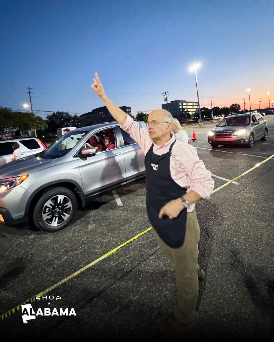 "Serve with Love” is more than just a slogan for Chappy’s Deli. Co-owner David Barranco’s selfless service and philanthropy earned him the 2024 Humanitarian of the Year award from the AL Restaurant and Hospitality Association. Congrats David! 

#MemberMonday #ShopAlabama