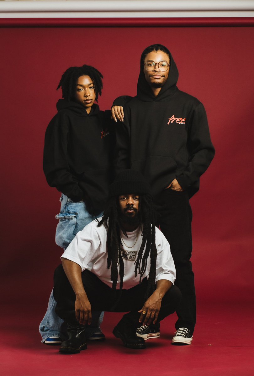 FREEMINDSXYZ's tweet photo. WHAT’S FREE SS25 CAPSULE

Limited quantities, pre-made 

Available now for 24 more hours  

https://t.co/7StKKIelUw https://t.co/ZMTMWp7CnV