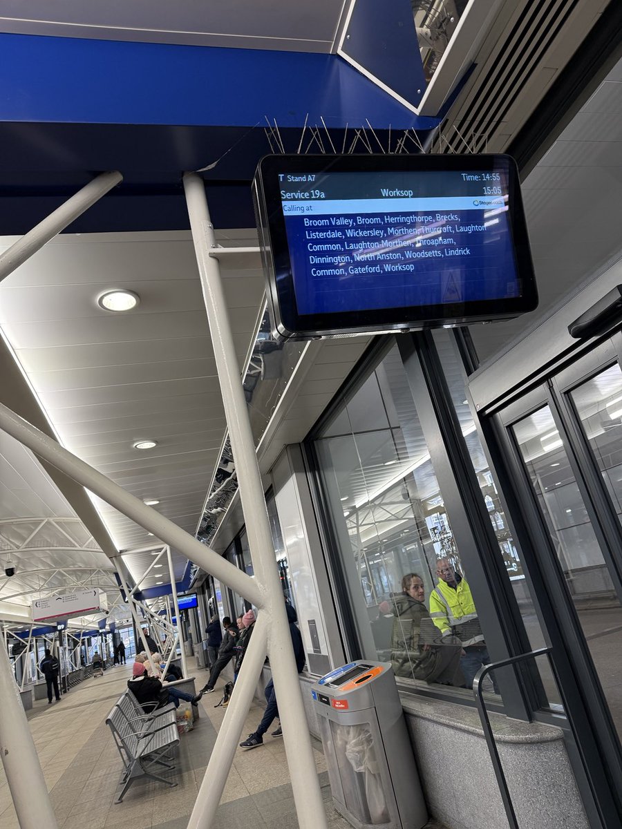 ⁦<a href="/TravelSYorks/">Travel South Yorkshire</a>⁩ I know it’s picky but this departure has been 15.10 for months now. This is one of the reasons why I worry about synca taking back control of buses. Departure screens must be correct. Especially as timetables are not produced any more.