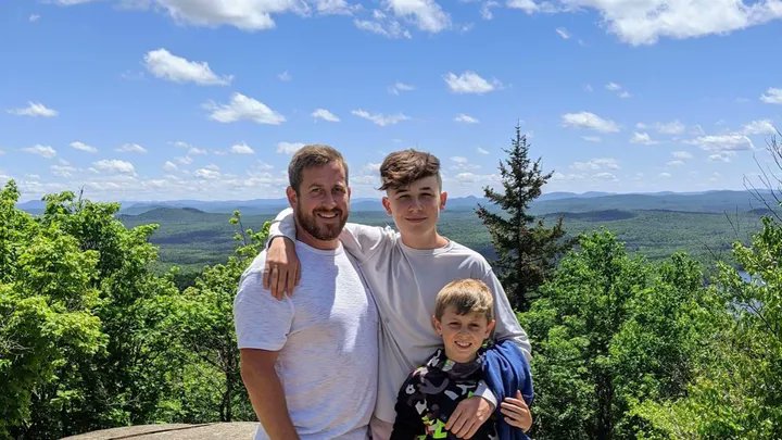 TUNES 92.5 & 104.5 FM tweet media