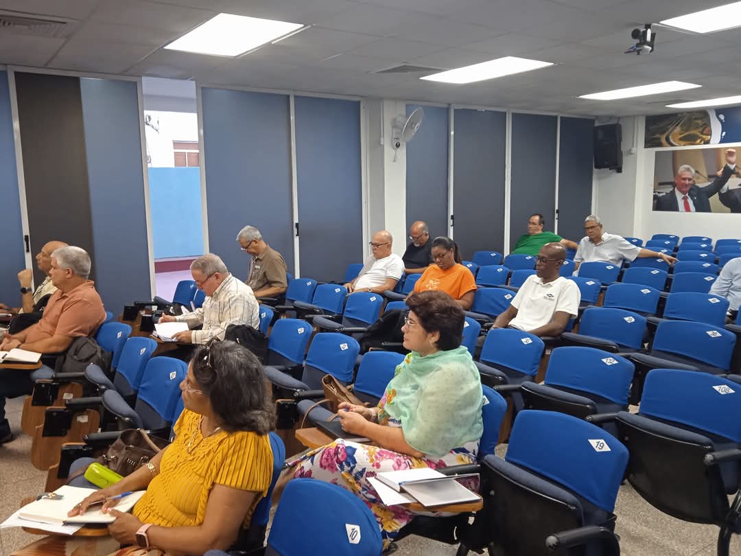 Desde muy temprano participamos en el chequeo del uso racional y productivo del agua en el <a href="/INRHCuba/">Instituto Nacional de Recursos Hidráulicos</a>. Precisiones sobre las alternativas para el abasto de agua por redes  con el uso de fuentes renovables de energía y grupos electrógenos emergentes. #DePieYCombatiendo