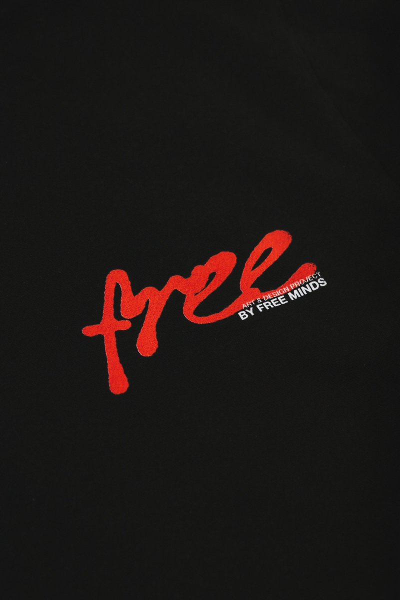 FREEMINDSXYZ's tweet photo. MOTTO HOODIE https://t.co/eojmxSzdVq