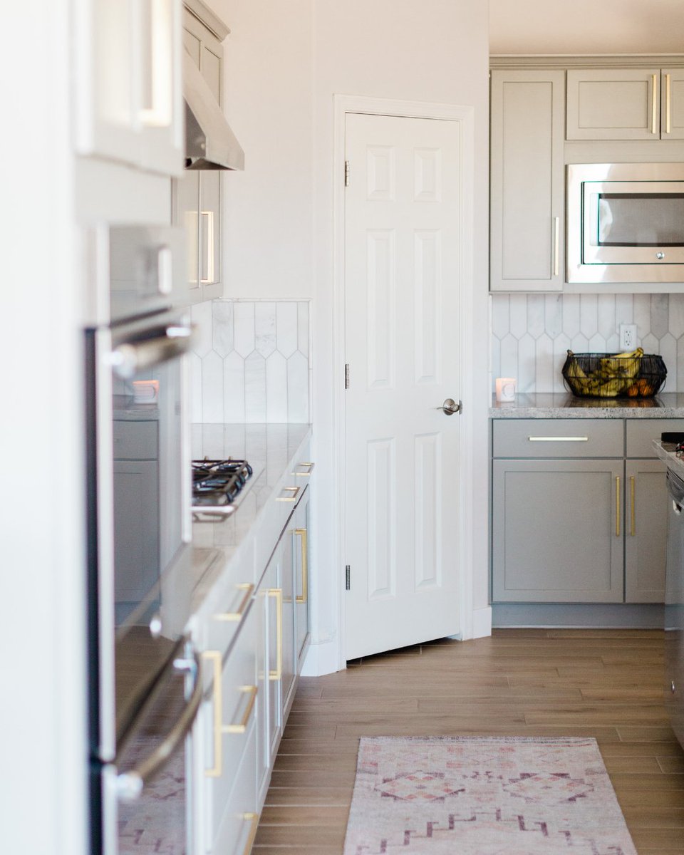 When it comes to kitchens, functionality meets beauty. From maximizing storage with clever hidden compartments to selecting the perfect finishes, we prioritize both style and practicality.to the ultimate blend of form and function!

 #RamosWay #TampaRealEstate #TampaHomes