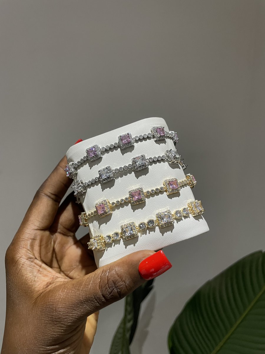 Tennis Bracelets available. 
Price: 6000 Naira
Send a DM or click link in bio to order
#jewelry #bracelets  #jewelrylover #jewelryvendor