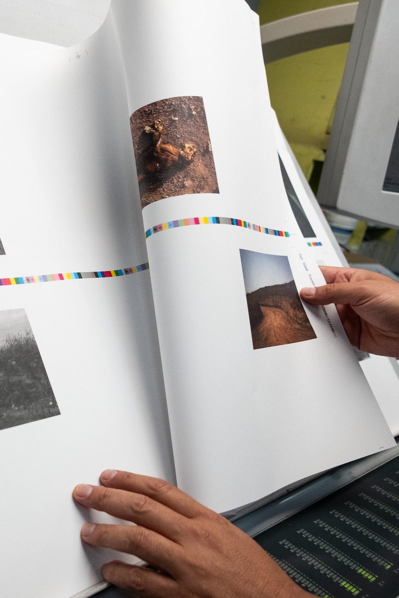 letargoed's tweet image. Después de meses de trabajo editorial, Costras entra en su etapa final: la materialidad y publicación. Con esto, Letargo ED abre su catálogo de fotolibros.

➡️ Al DM detalles de la preventa ❤️‍🔥. Este 21/02 “Costras” estará en la Feria del Libro de Ovalle. ¡No te lo pierdas!