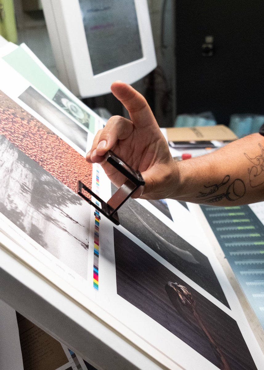 letargoed's tweet image. Después de meses de trabajo editorial, Costras entra en su etapa final: la materialidad y publicación. Con esto, Letargo ED abre su catálogo de fotolibros.

➡️ Al DM detalles de la preventa ❤️‍🔥. Este 21/02 “Costras” estará en la Feria del Libro de Ovalle. ¡No te lo pierdas!