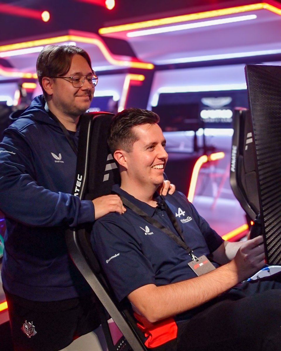 AlpineSimRacing's tweet photo. Last week was a blast at event 2 of @F1Esports 🏎️🏁

From late-night strategies to on-track chaos, this one wasn’t easy. But our strength is in fighting on, improving, and supporting each other 📷#F1Esports

Bring on Event 3! BOOM!💥 https://t.co/NNph0AICvT